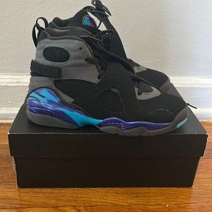Air Jordon 8 retro. Black, purple, teal. Size 5.5 boys (7.5 women’s)